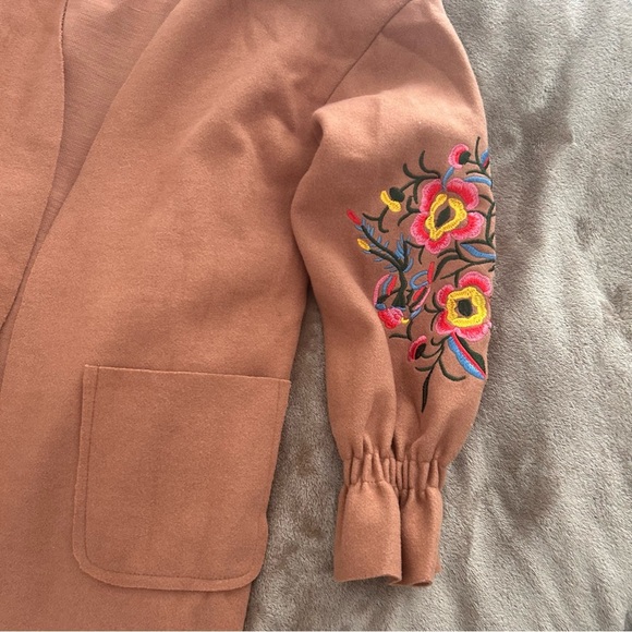 Tan brown boho embroidered bell sleeve pocket front coat - Picture 2 of 5